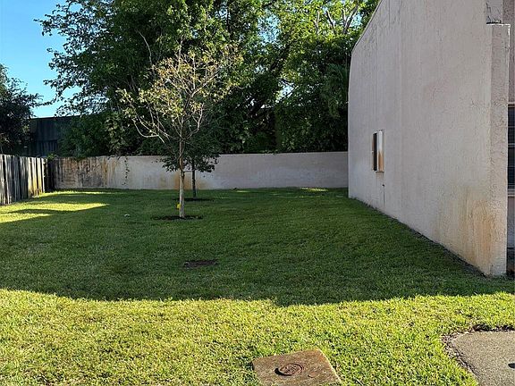 2nd image of 19 Seville Circle #1