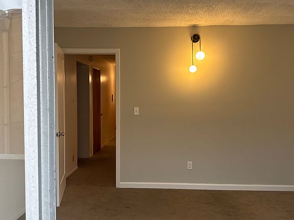 4th image of 1917 Delaware St APT 7