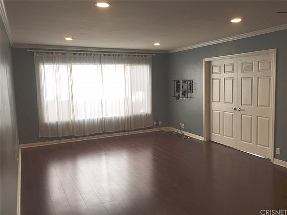 3rd image of 14335 Huston St APT 109
