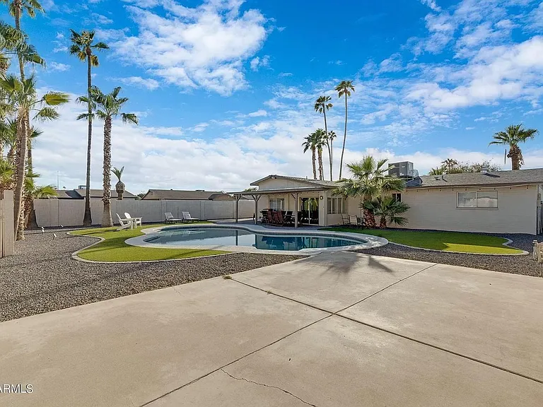 1834 E Alameda Dr — Photo 25