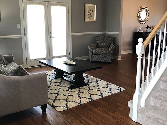 Formal LR w/French Doors