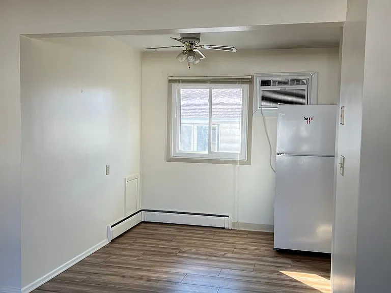 1837 15th St NW #2 — Photo 5