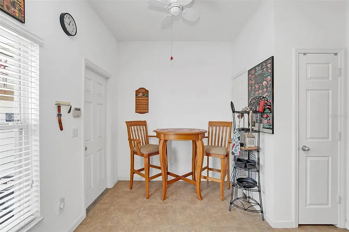 Building Photo - 1008 Honey Blossom Dr