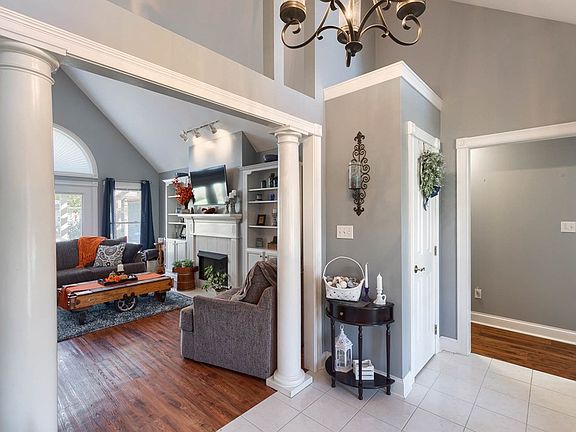 4th image of 3945 Pine Lake Ct
