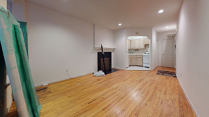 1st image of 344 W 87th St APT 1F