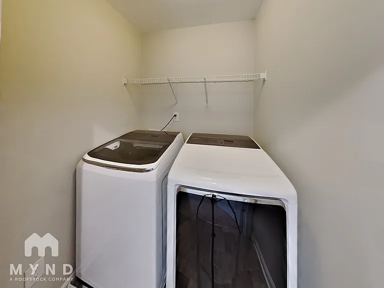 541 Lanier Ct — Photo 23