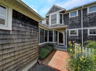 30 Fox Dr, Narragansett, RI 02882
