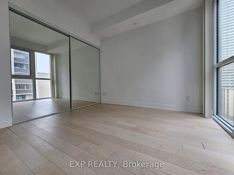 7 Grenville St #1209 — Photo 14