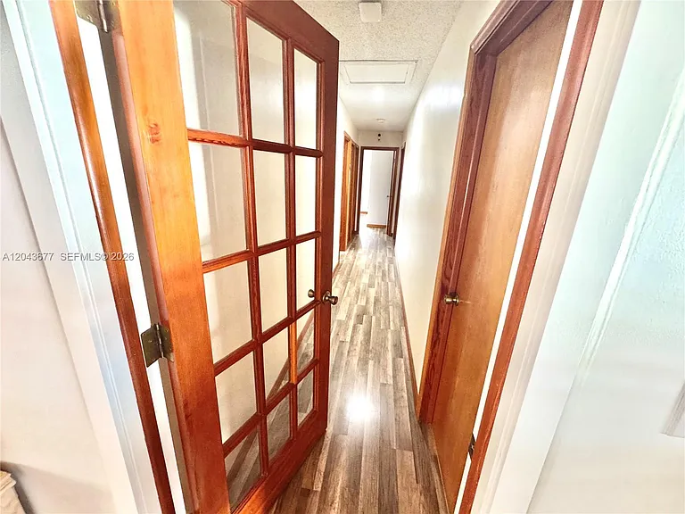 18701 Wentworth Dr — Photo 39