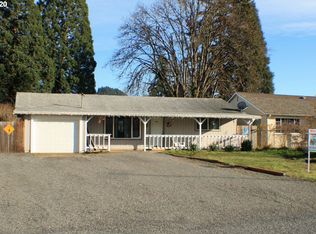 345 S 51st Pl, Springfield, OR 97478