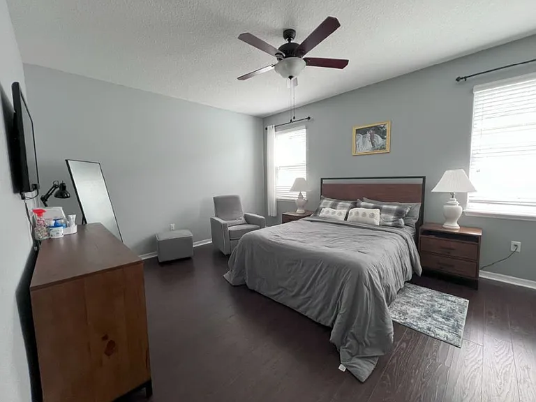 1469 Shorewood Dr — Photo 7