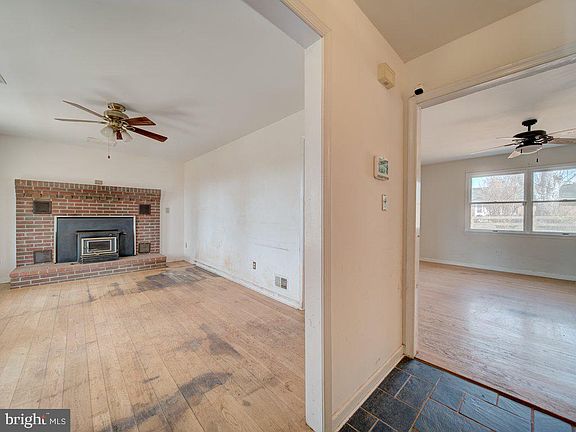 4th image of 7218 Airlie Rd