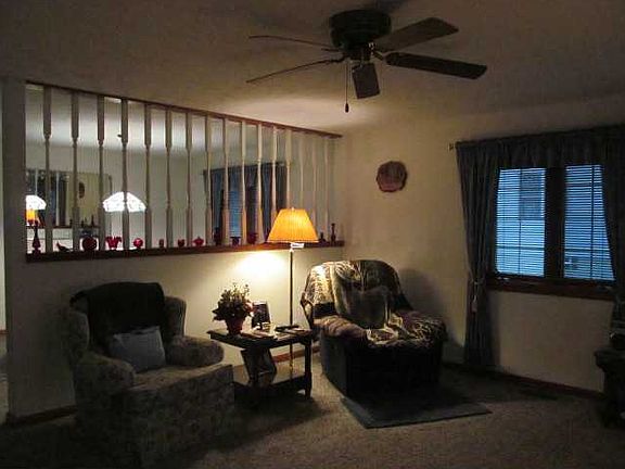 2nd image of 4847 Village Cir