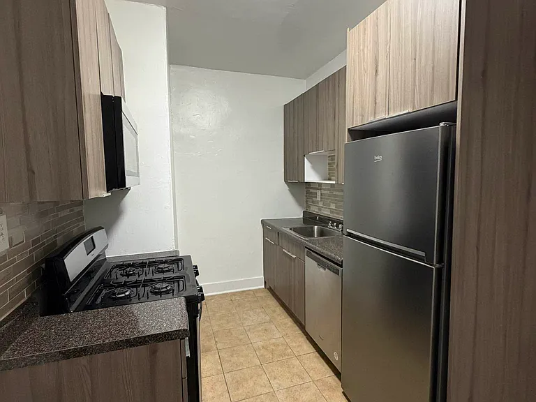 1854 Ocean Ave #5F — Photo 4