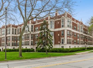 474 Sheridan Rd APT 2, Evanston, IL 60202