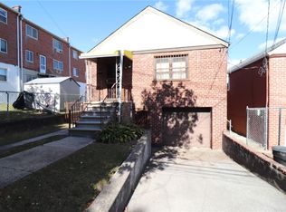 1221 Arnow Ave, Bronx, NY 10469