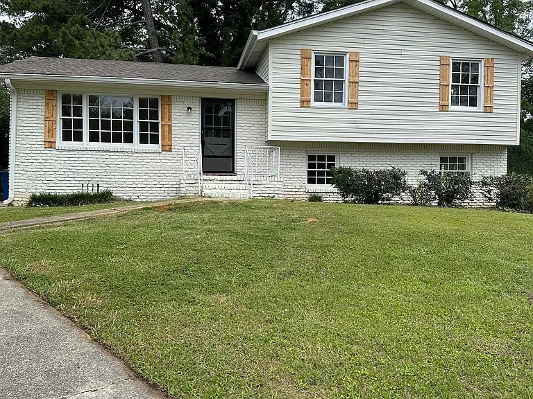 1073 Sherbrooke Cir — Photo 1