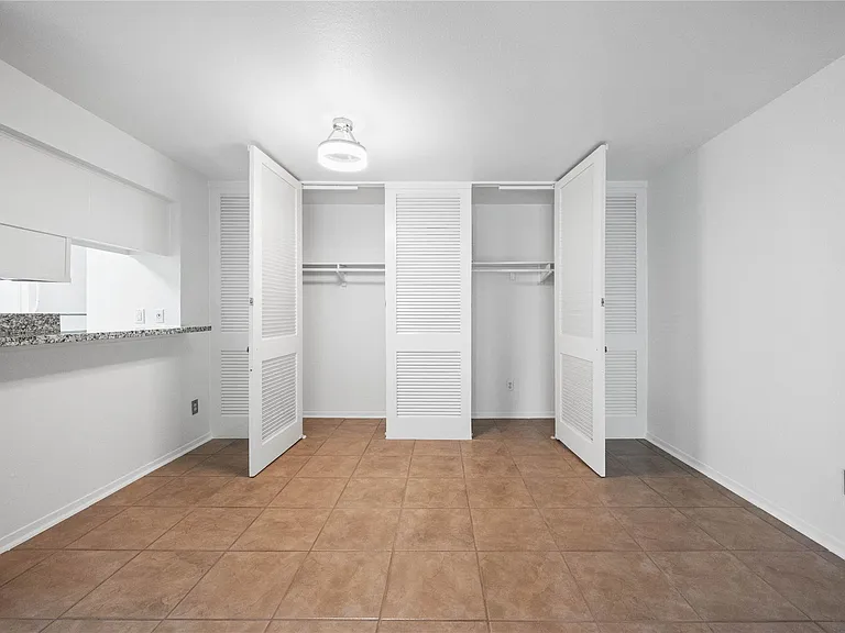 3131 Cummins St #3 — Photo 9