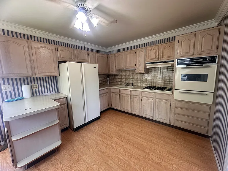 283 Central Ave #1A — Photo 3