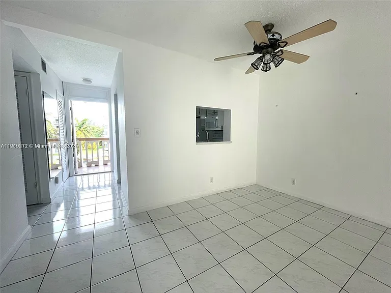 620 NE 12th Ave #406 — Photo 7