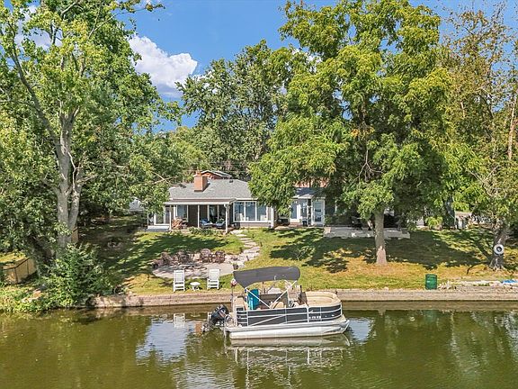 3rd image of 1513 W Point Dr