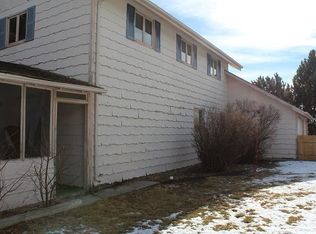1840 Laurel Ave, Gering, NE 69341
