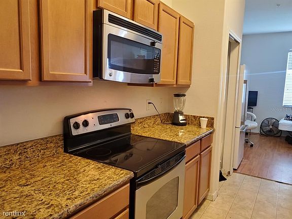 5th image of 1307R Priory Cir
