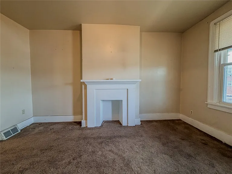 438 Glenwood Dr — Photo 8