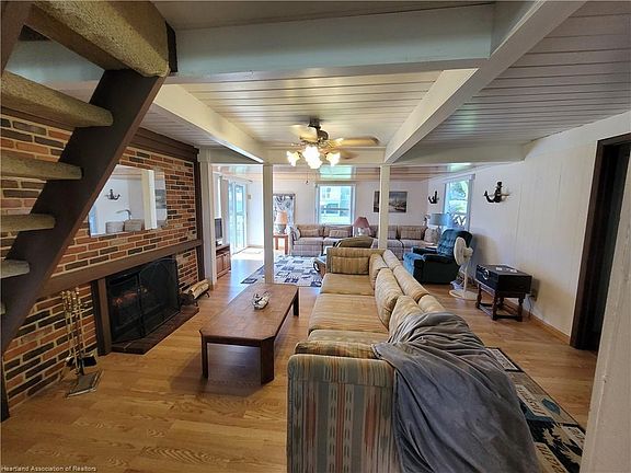 5th image of 32 Bald Cypress St