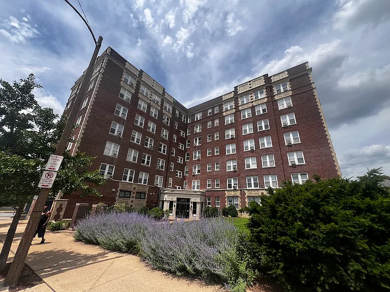 Lindell Park Apartments in St. Louis.