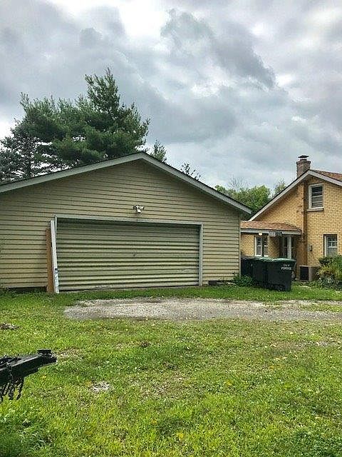 2nd image of 5367 Stone Ave