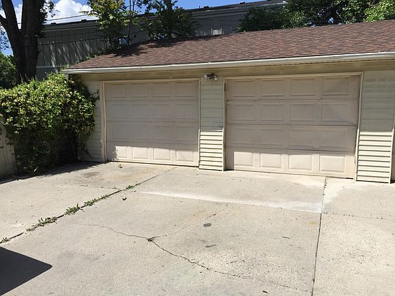 3rd image of 1021 E Luetta Dr