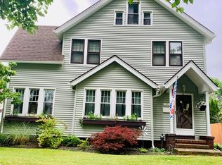 101 Elmcroft Rd, Rochester, NY 14609