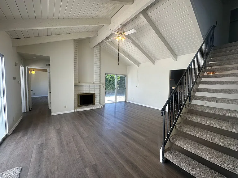 312 De Vega Ct — Photo 3