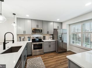351 S Pickett St, Alexandria, VA 22304