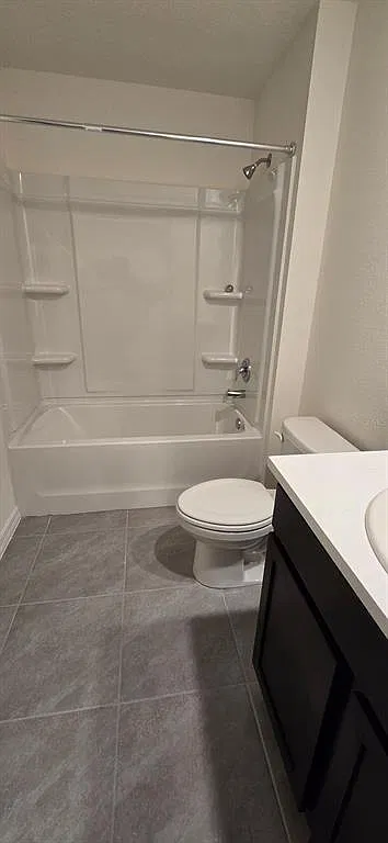 4 bed, 2.0 bath, 1827 sqft, $1,800 — Photo 2