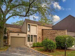 2456 Cobblewood Dr #0, Northbrook, IL 60062