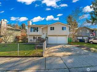 10609 52nd Ave NE, Marysville, WA
