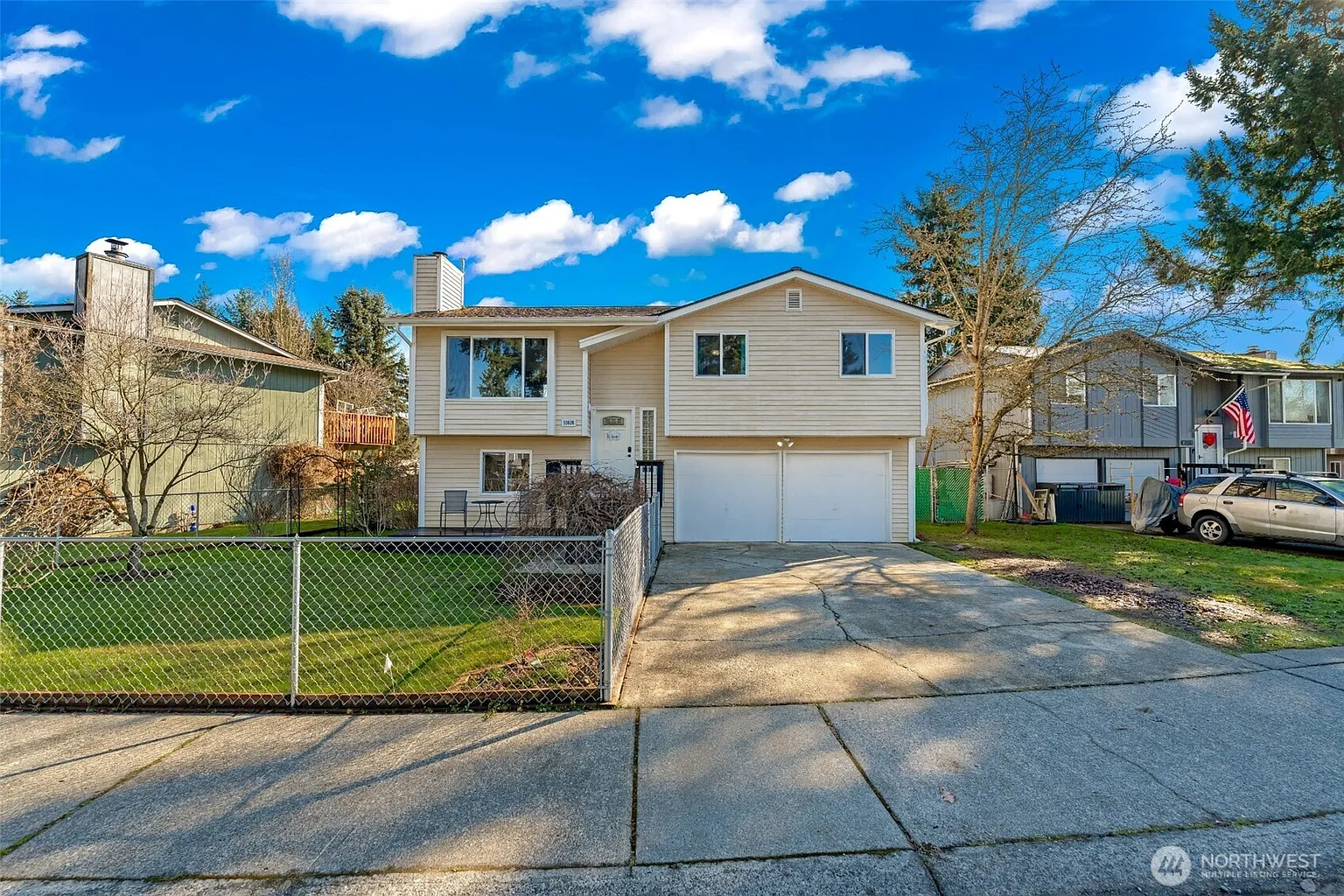 10609 52nd Avenue NE photo 1