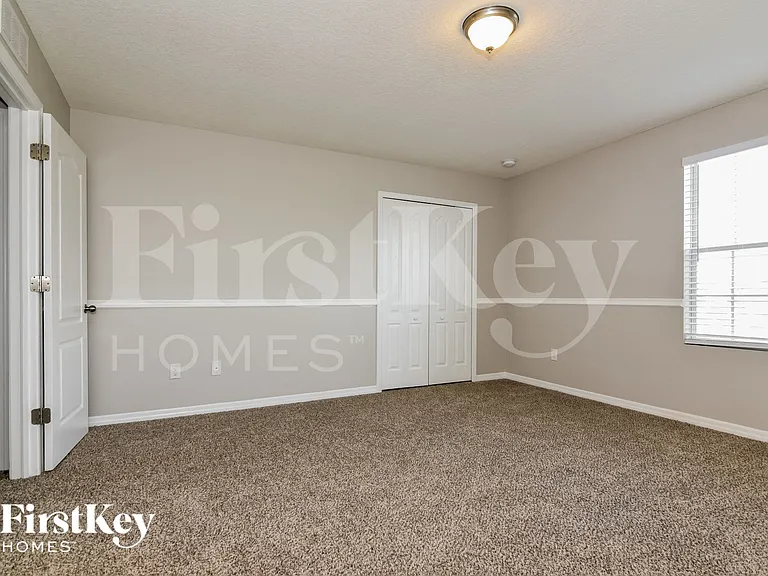 561 Vista Ridge Dr — Photo 12