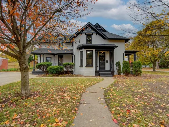 22 Cathay St, Cambridge, ON N1R 4V2