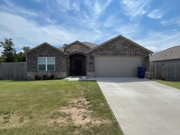 2506 E Fennec St, Siloam Springs, AR 72761