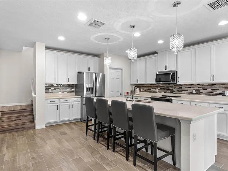 3211 Turret Dr — Photo 7