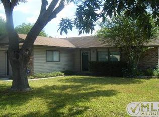 7605 Church Oak St, Live Oak, TX 78233