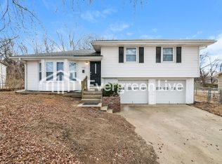 10121 Fremont Ave, Kansas City, MO 64134