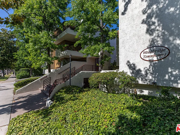 400 N Louise St #204 — Photo 2