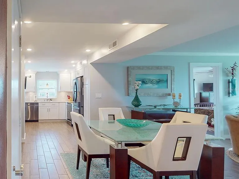 1120 N Shore Dr NE #501 — Photo 23
