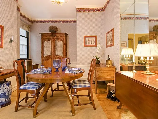 Sold by Sotheby's International Realty | media 7