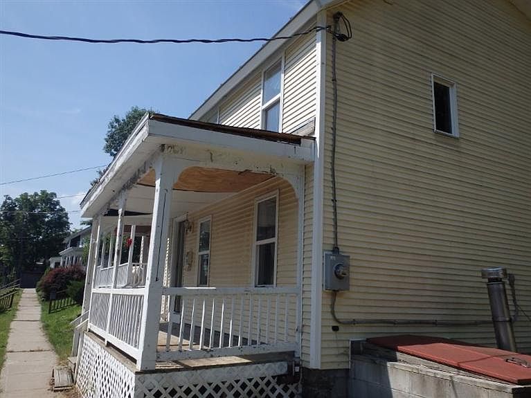 1st image of 8 Grove St