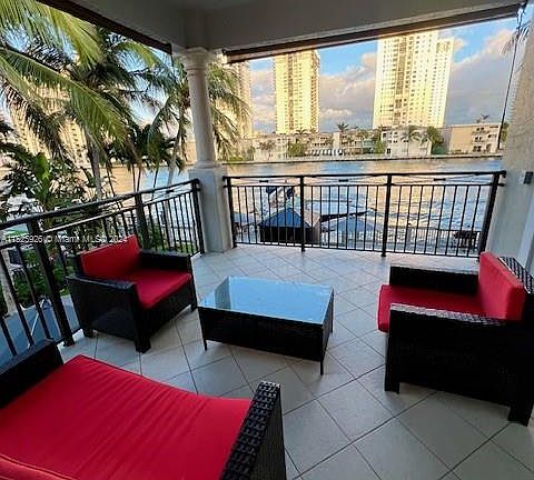 4th image of 1536 Windjammer Way
